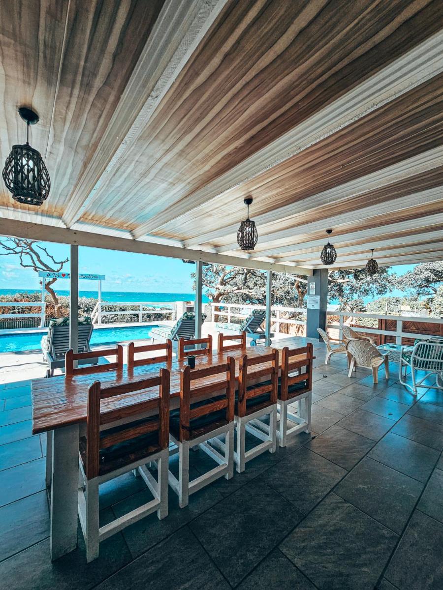 Southport Coral - Hizvo