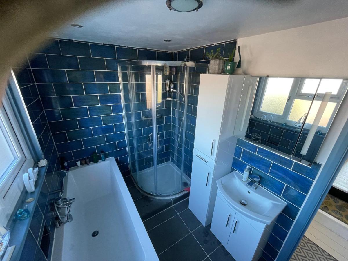 Cissbury - Housity