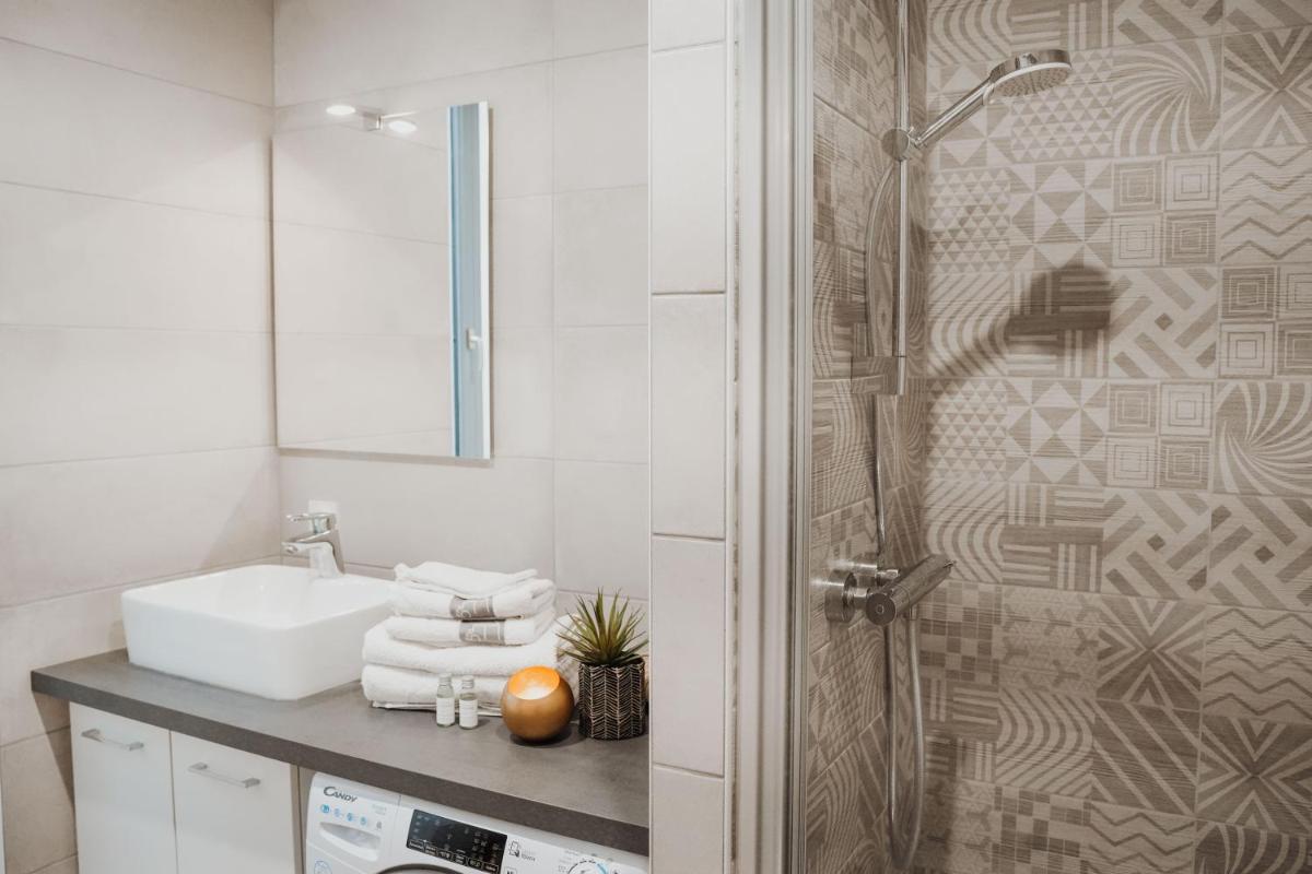 -Les Petits Ga!llards- 3 Studios à Thèmes - Housity