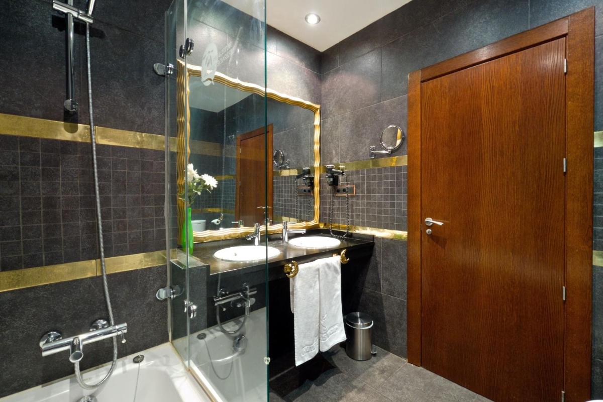Un baño de Hotel & Spa Sierra de Cazorla 4*