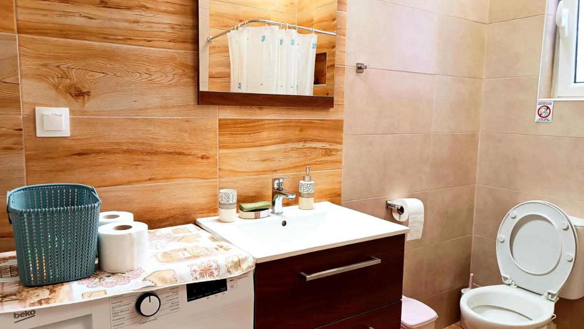 The Beach House - Housity