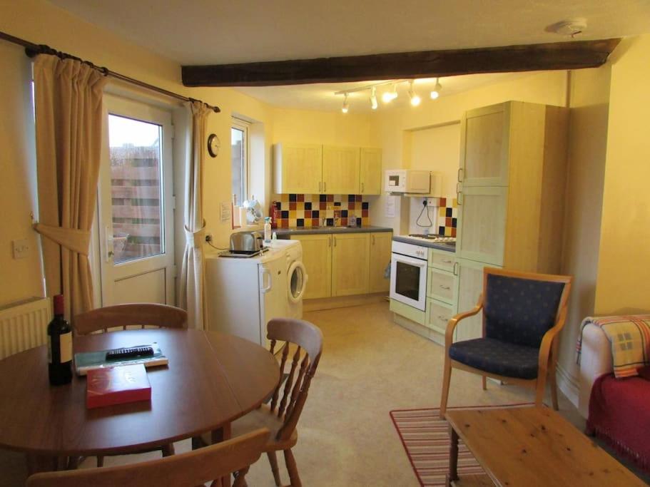 Penlan Farm Cottage - Housity