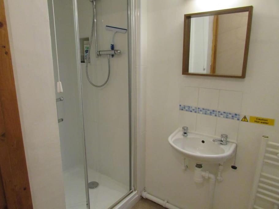 Penlan Farm Cottage - Housity