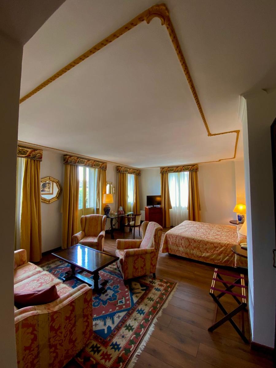 Hotel Villa Montanarini - Housity