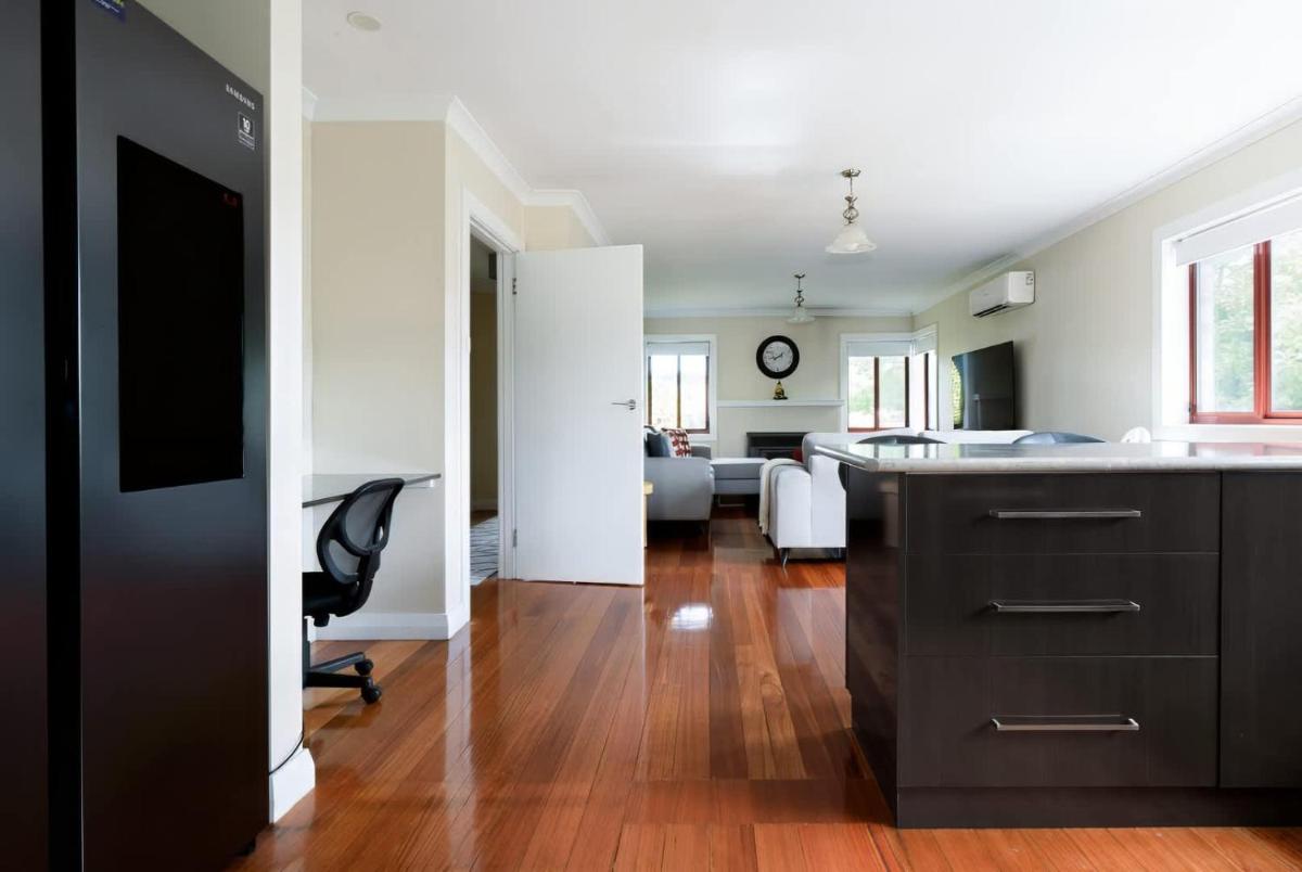 Spacious 3-Bed Mins from City Centre - Housity