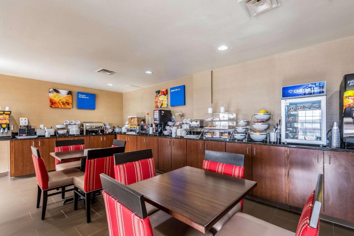 Comfort Inn & Suites Dayton North - Housity