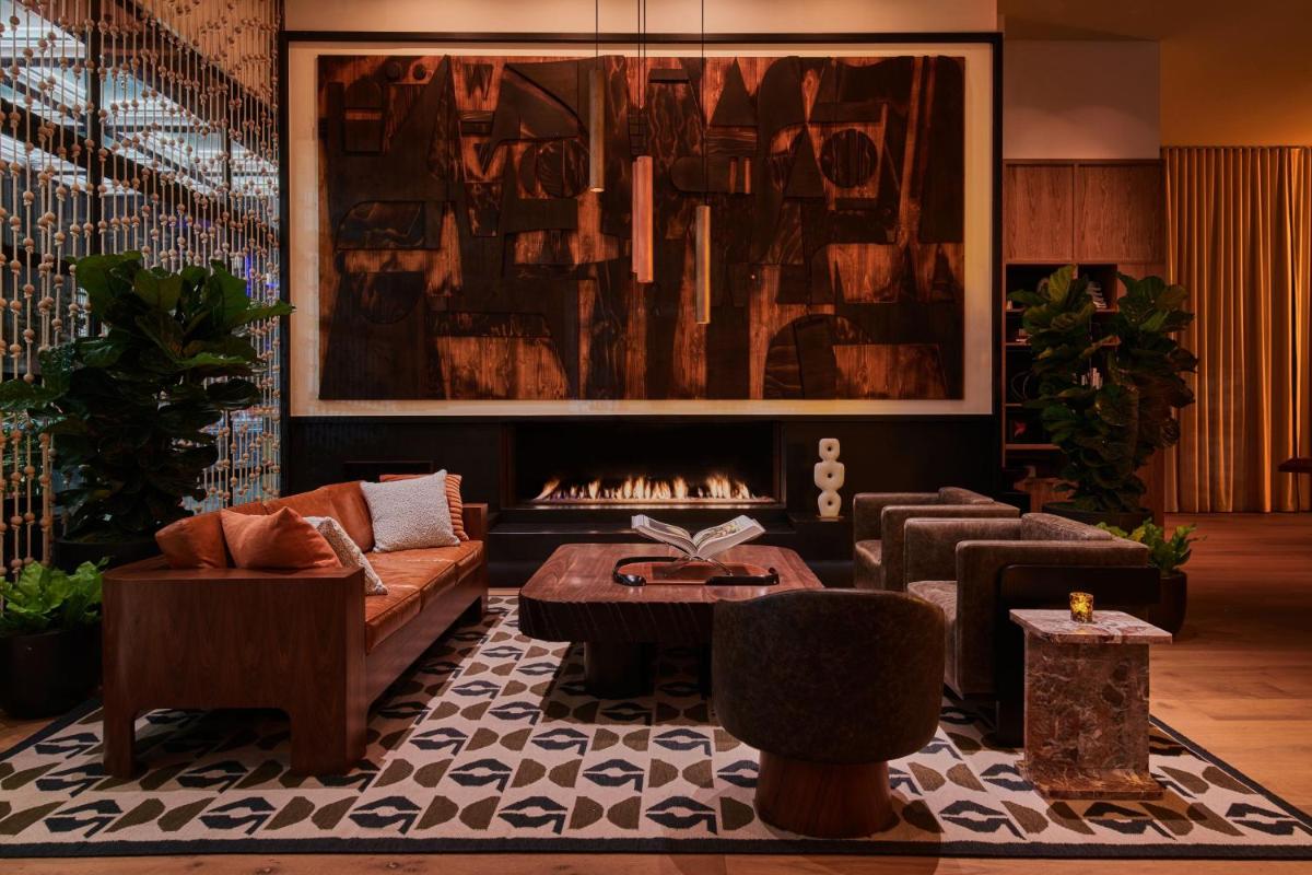 HOLLYWOOD VOLUME, a Tribute Portfolio Hotel - Housity