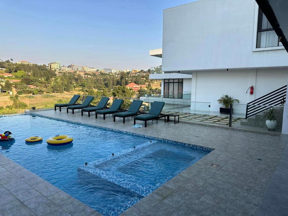 Suitetrails - Honore Rwanda amazing White House in Kigali