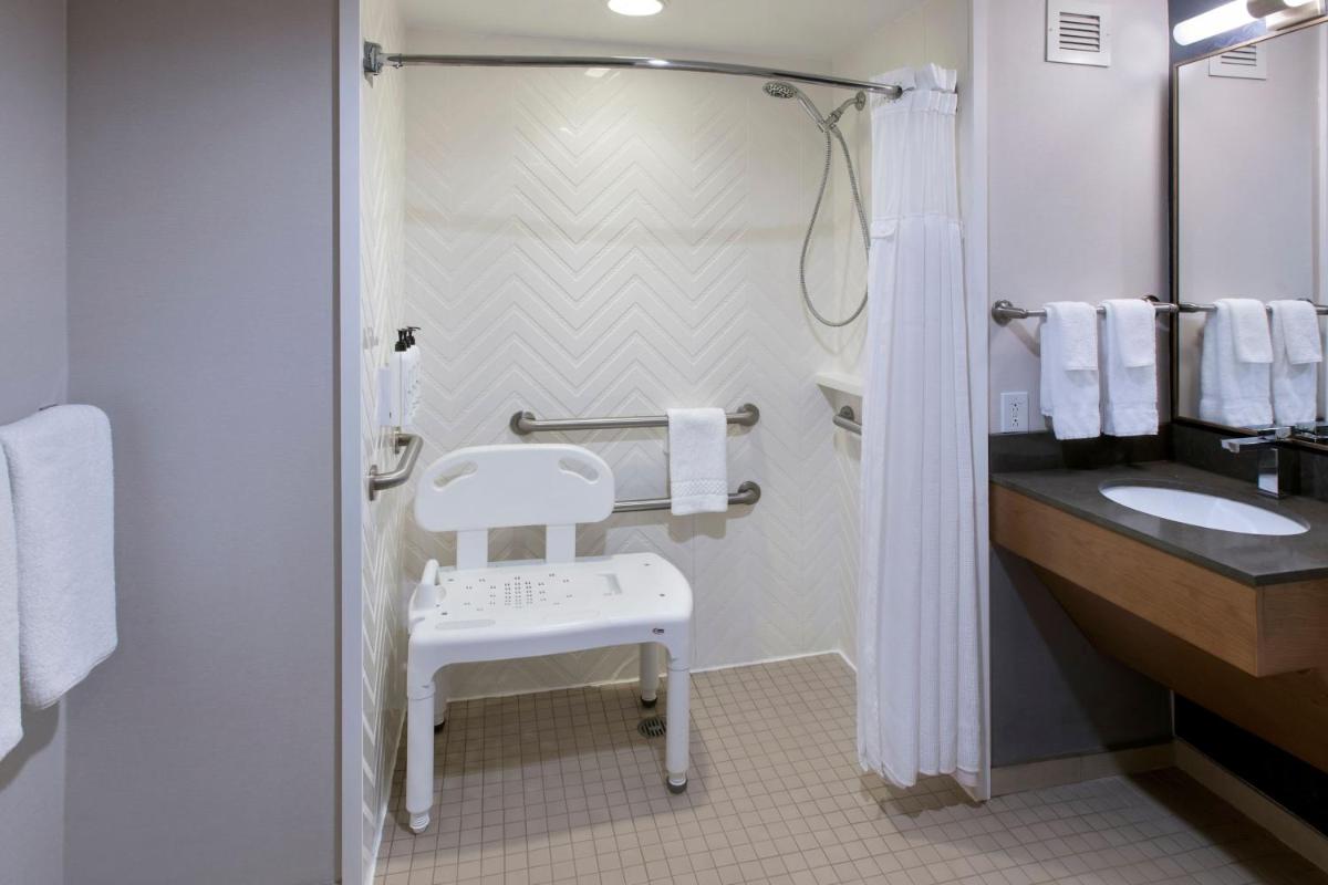 Fairfield by Marriott Rochester Henrietta/University Area - Housity
