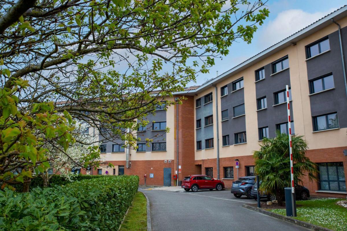 Clarion Aparthotel Toulouse Blagnac Airport - Housity