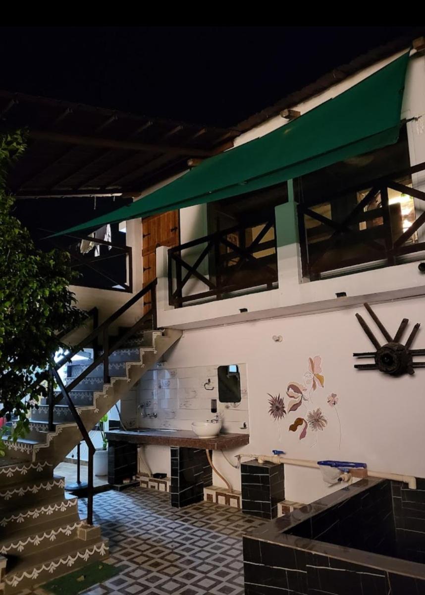 Shobhayan inn, airport railway station pickup free - Housity