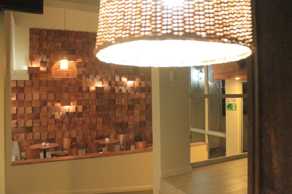 Hotel Plaza Pinto - Housity
