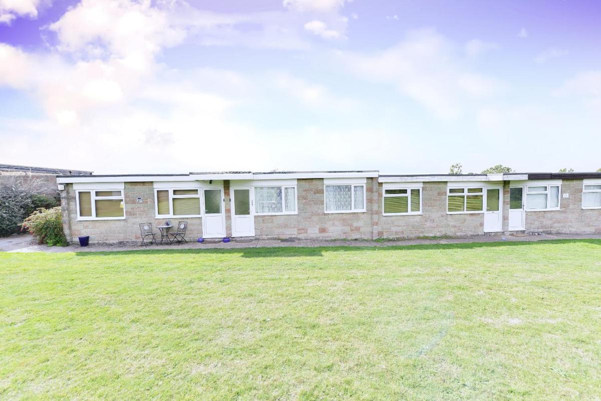 Downs View - 144 Sandown Bay Holiday Park - Housity