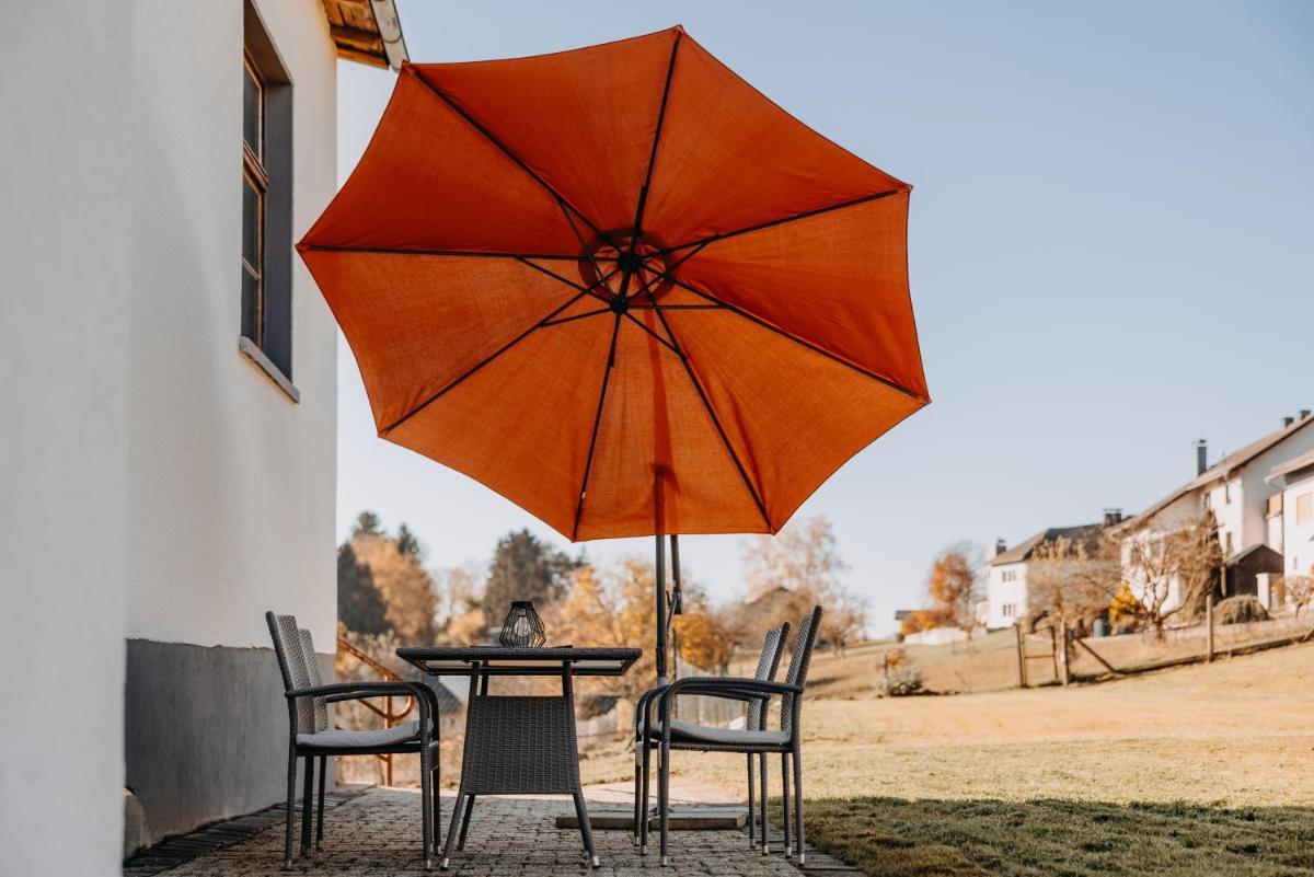 Kleeoase - Infrarotsauna - Terrasse - Garten - kostenloser Parkplatz - BRIGHT Collection - Housity