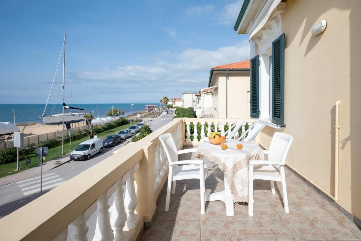 Villa Liberty with Private Beach - Housity