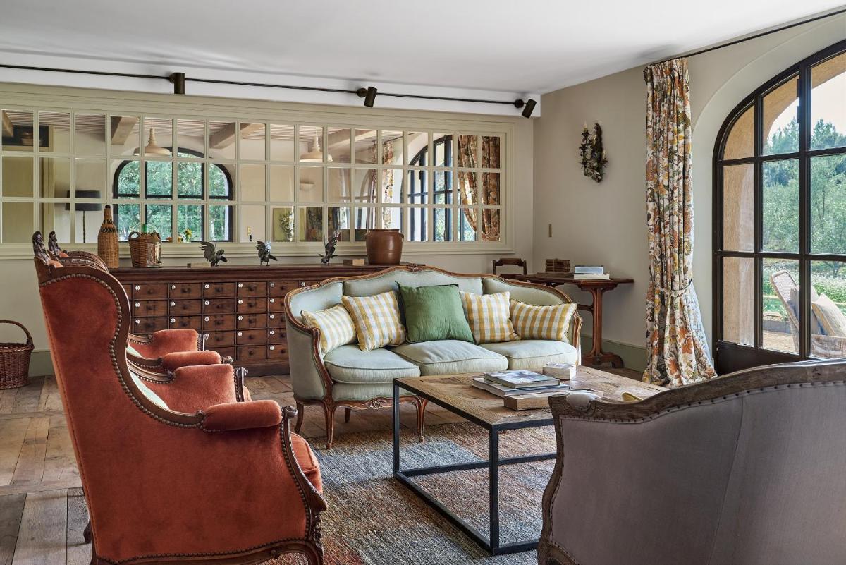 Coin salon dans l'établissement Château de Berne