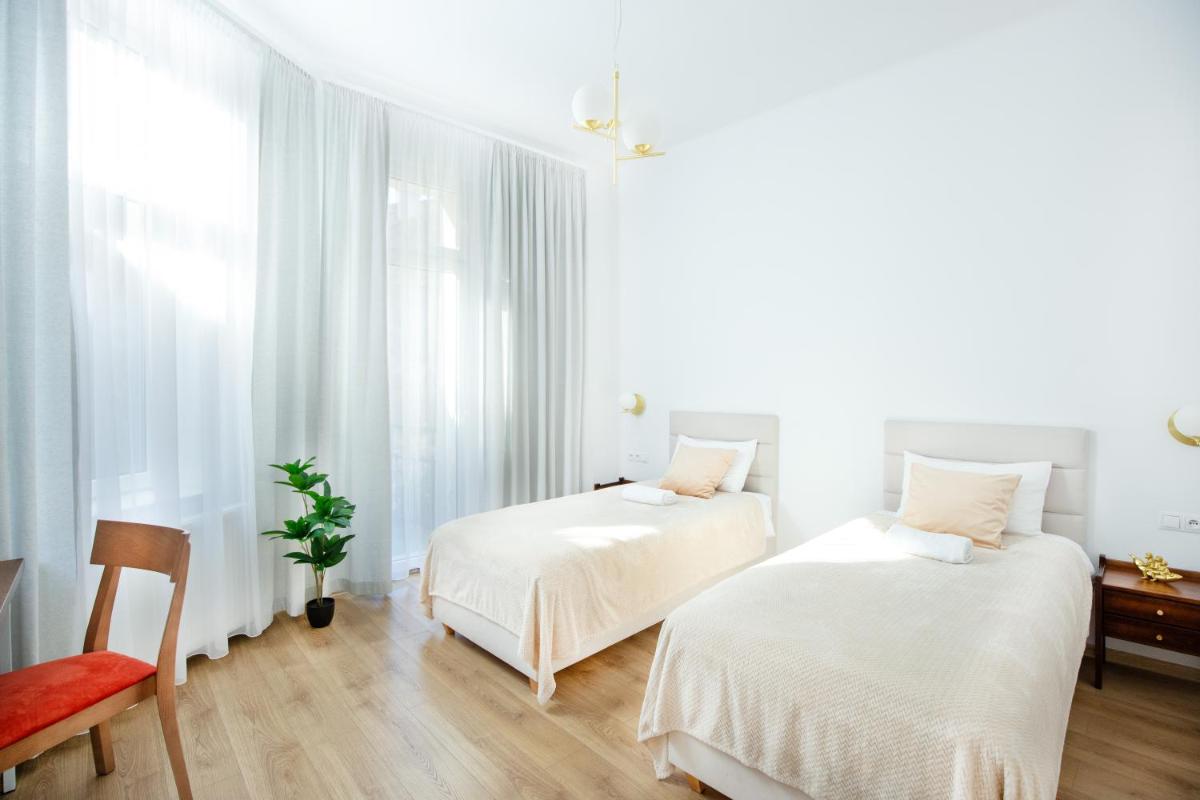 Unique Style Apartments Old Town - 25 min from the airport - by Homelike Krakow - Housity