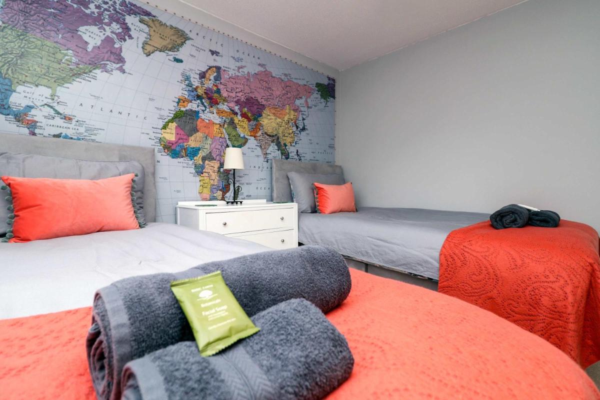 Home from Home by StayStaycations - Housity