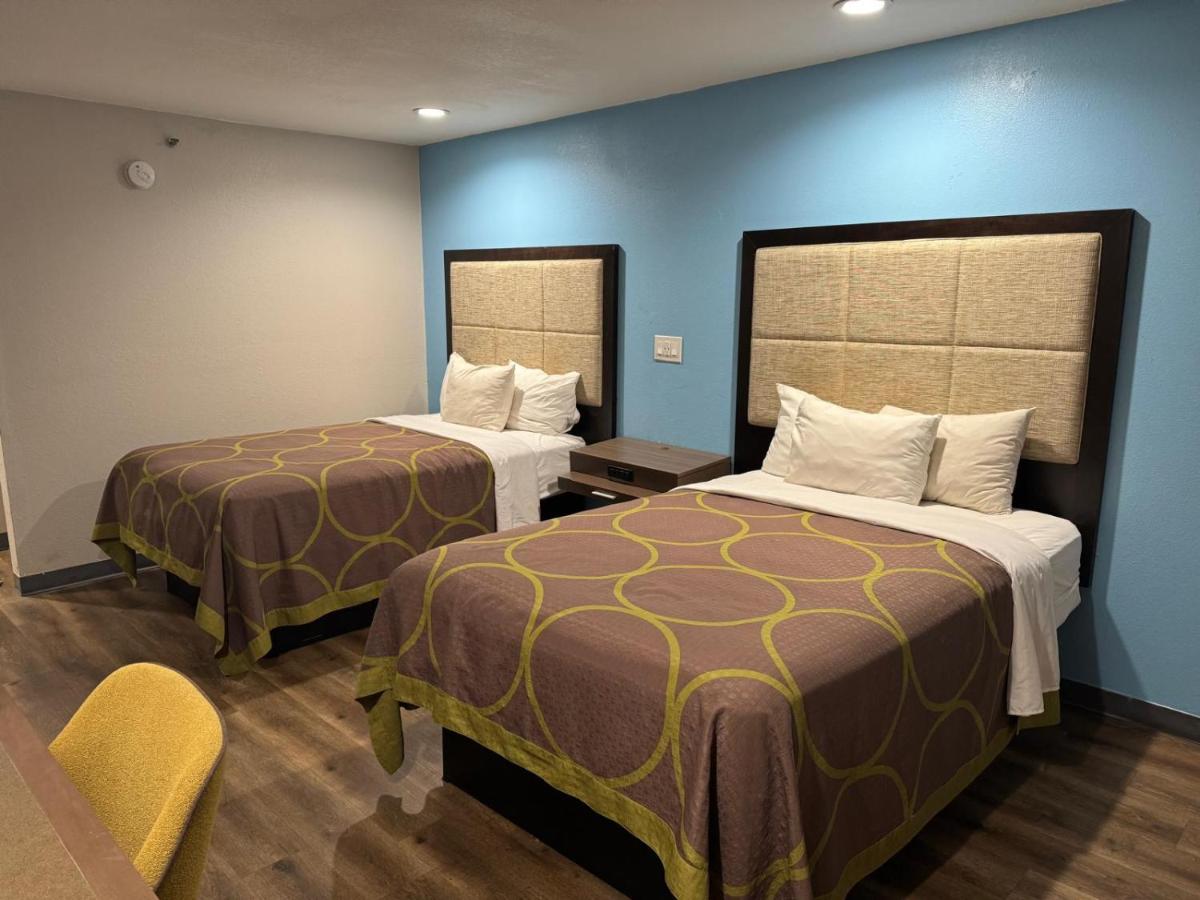 Executive Inn - Housity