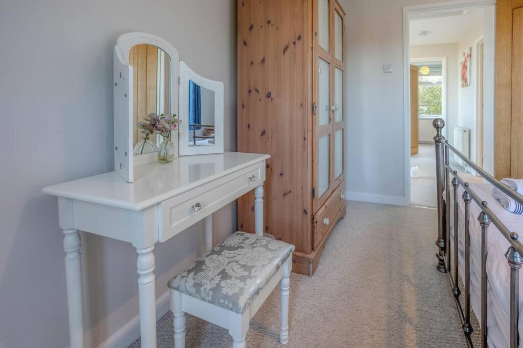 Coastal House Near Surfing Beach - East Runton Crabpot Cottages - Housity