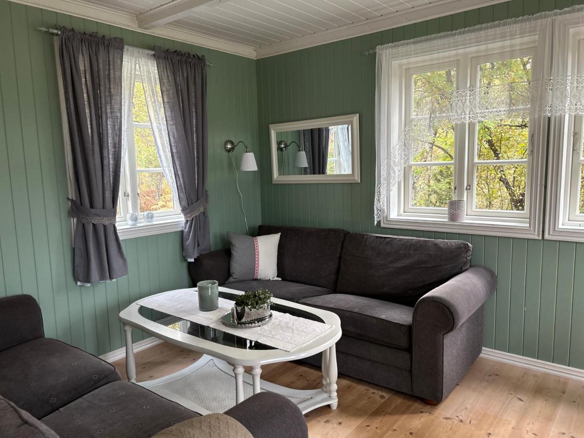 Stille og fredelig ved fjord og fjell - Housity