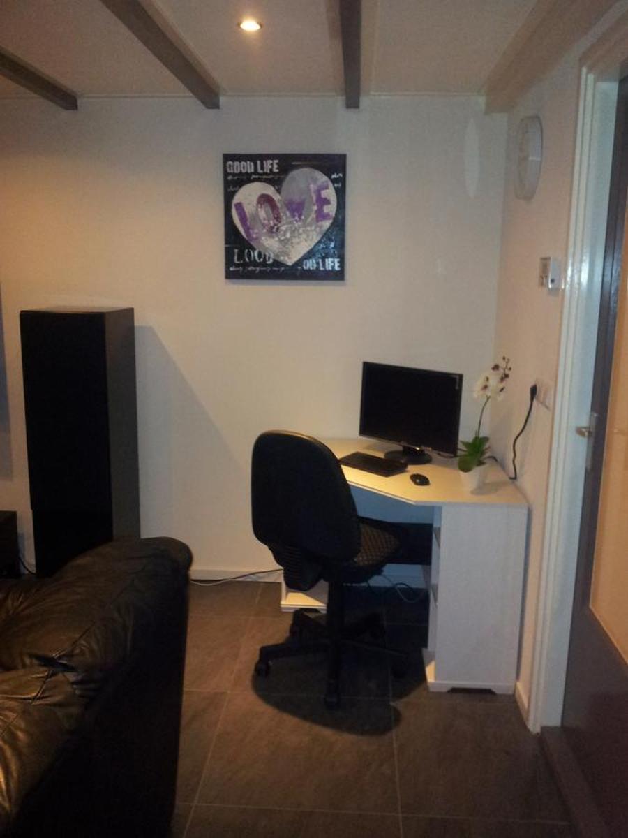 Bed & Kitchen Den Oever - Housity