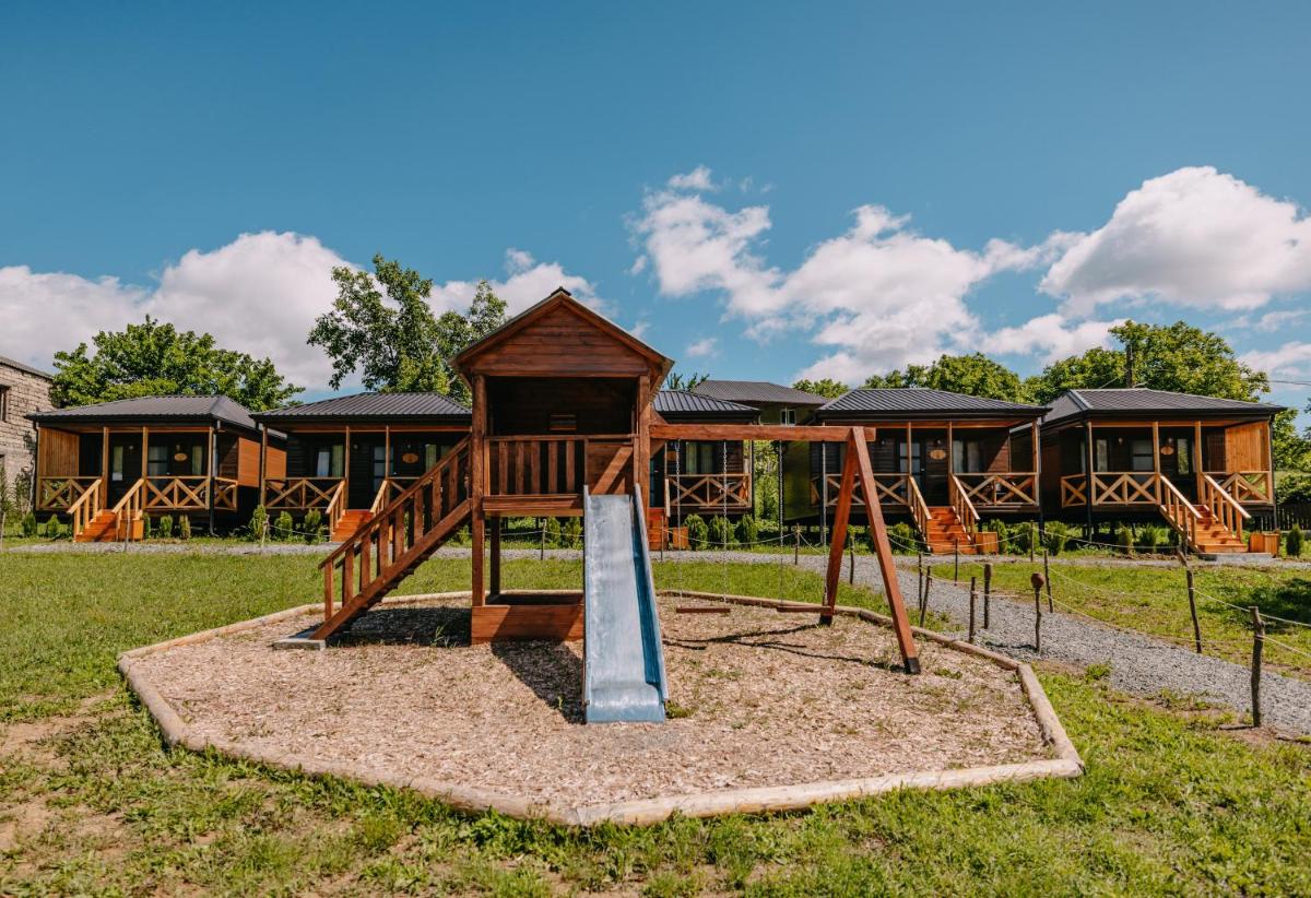 Chateau Ateni Cottages - Housity