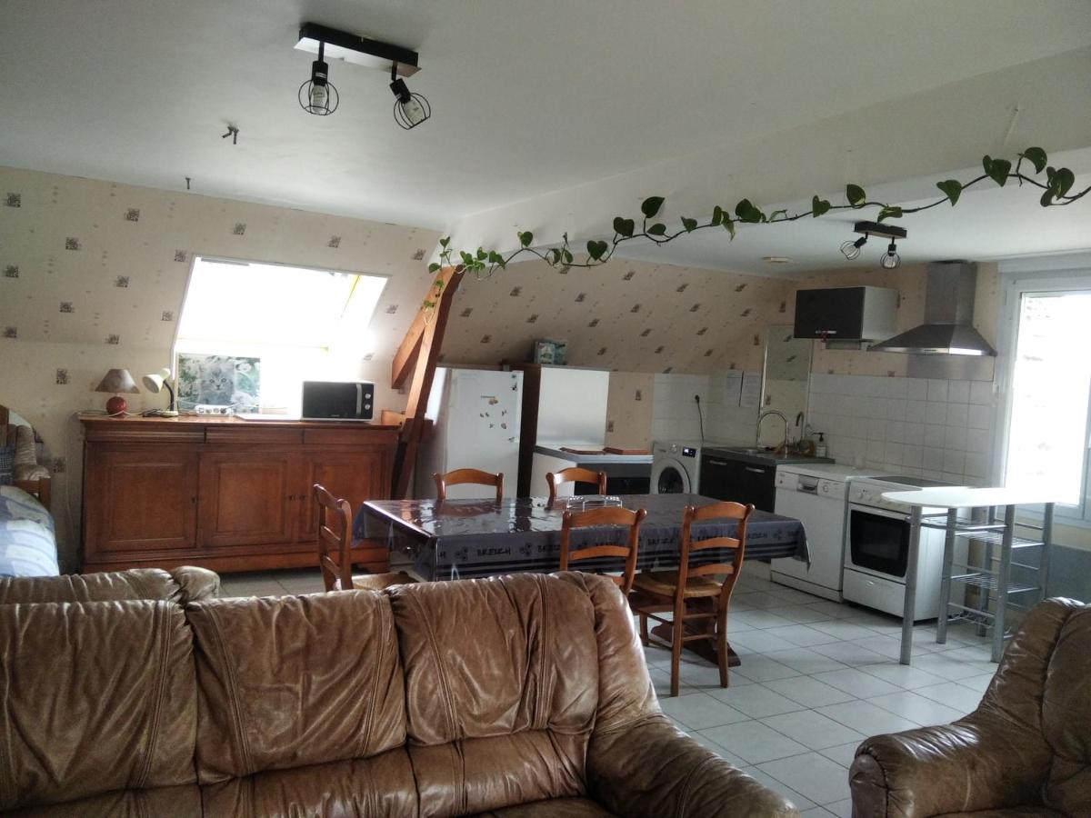 Gîte les blés dorés à 7 km de DERVAL. - Housity