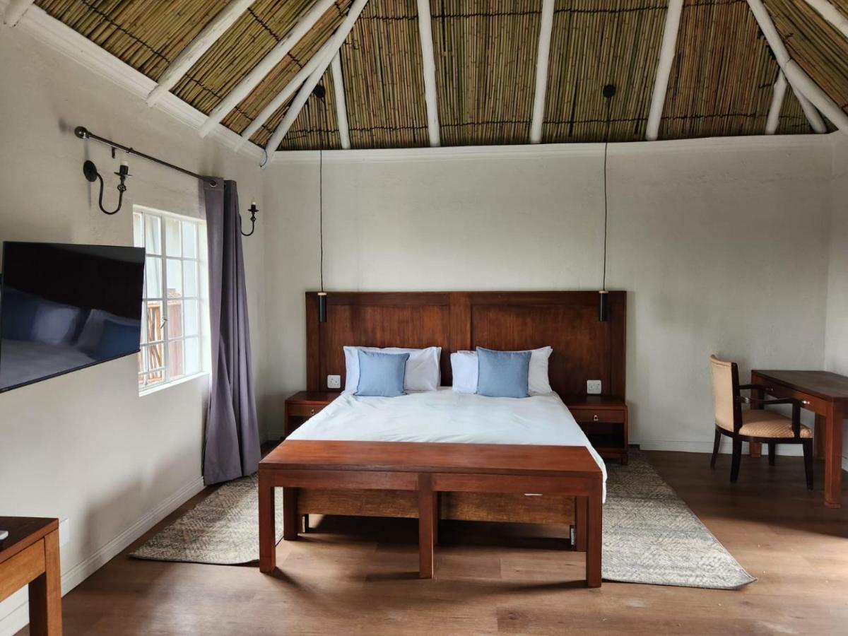 Shumba Valley Lodge - Housity