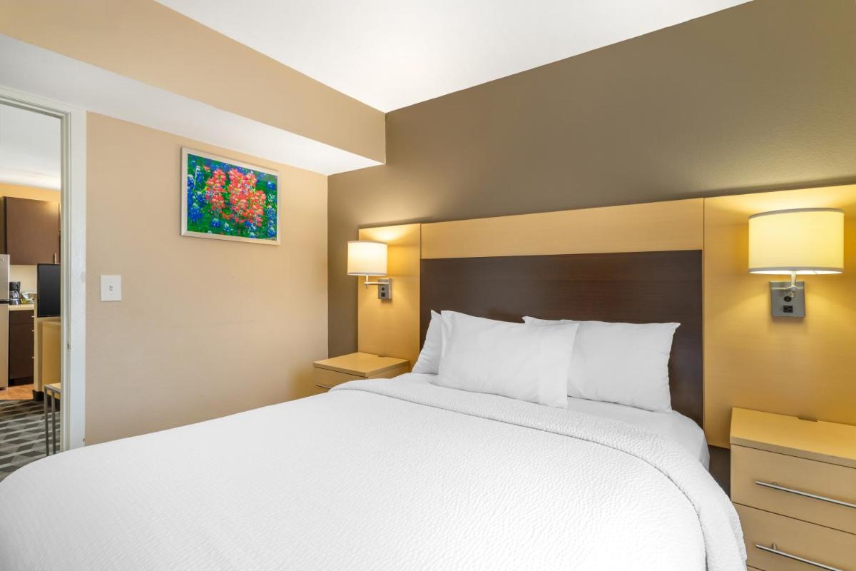 MainStay Suites Houston NASA-Clear Lake - Housity