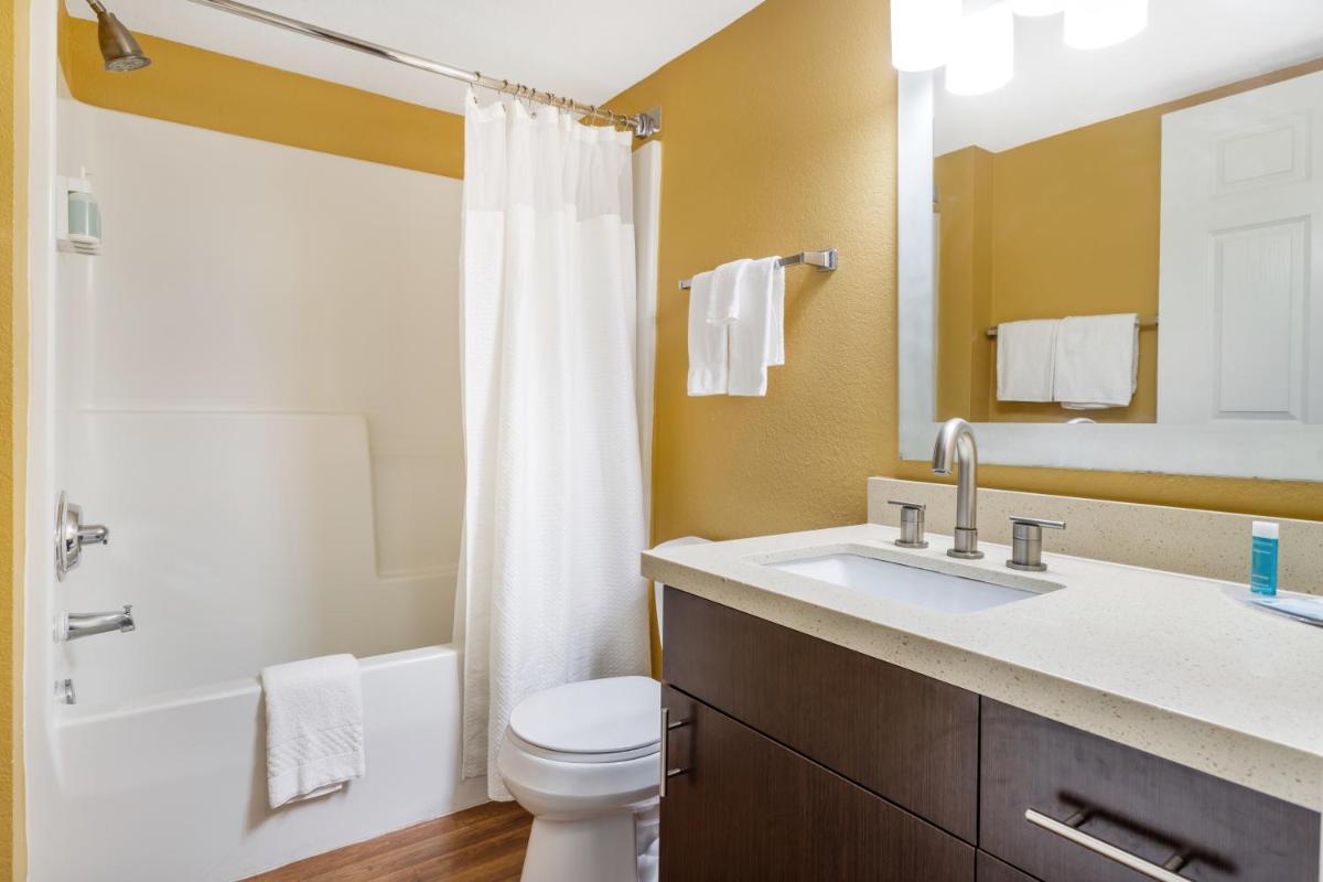 MainStay Suites Houston NASA-Clear Lake - Housity