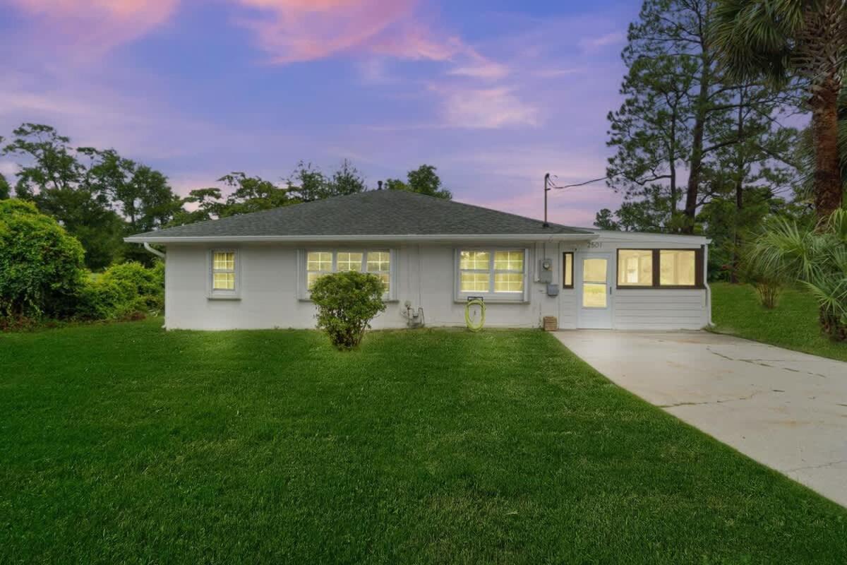 Bayside Retreat - Housity