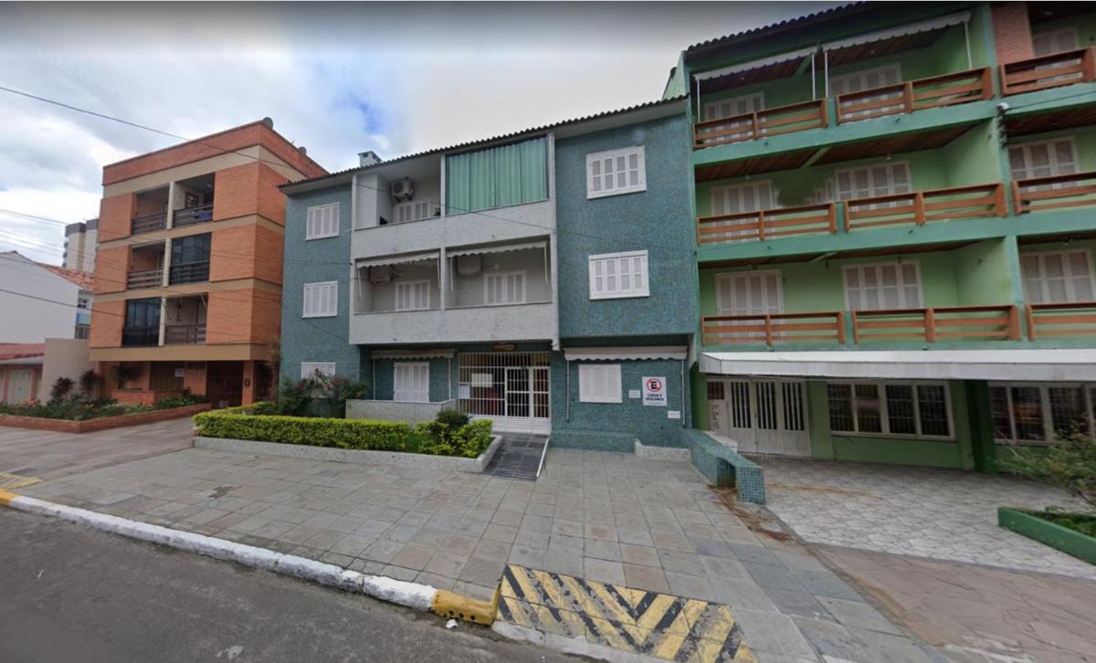 Apartamento Coração de capão 100mt do mar - Housity