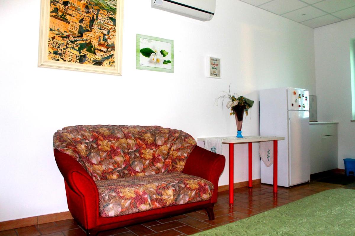B&B Angels - Housity