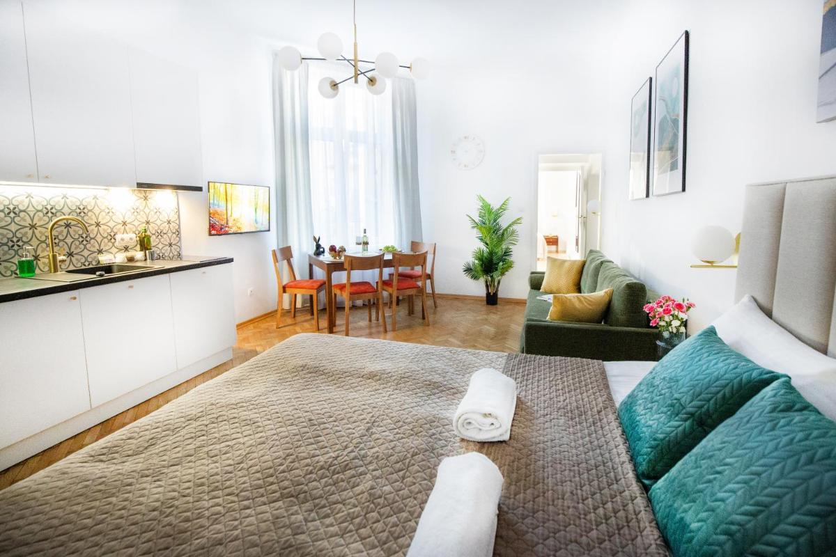 Unique Style Apartments Old Town - 25 min from the airport - by Homelike Krakow - Housity