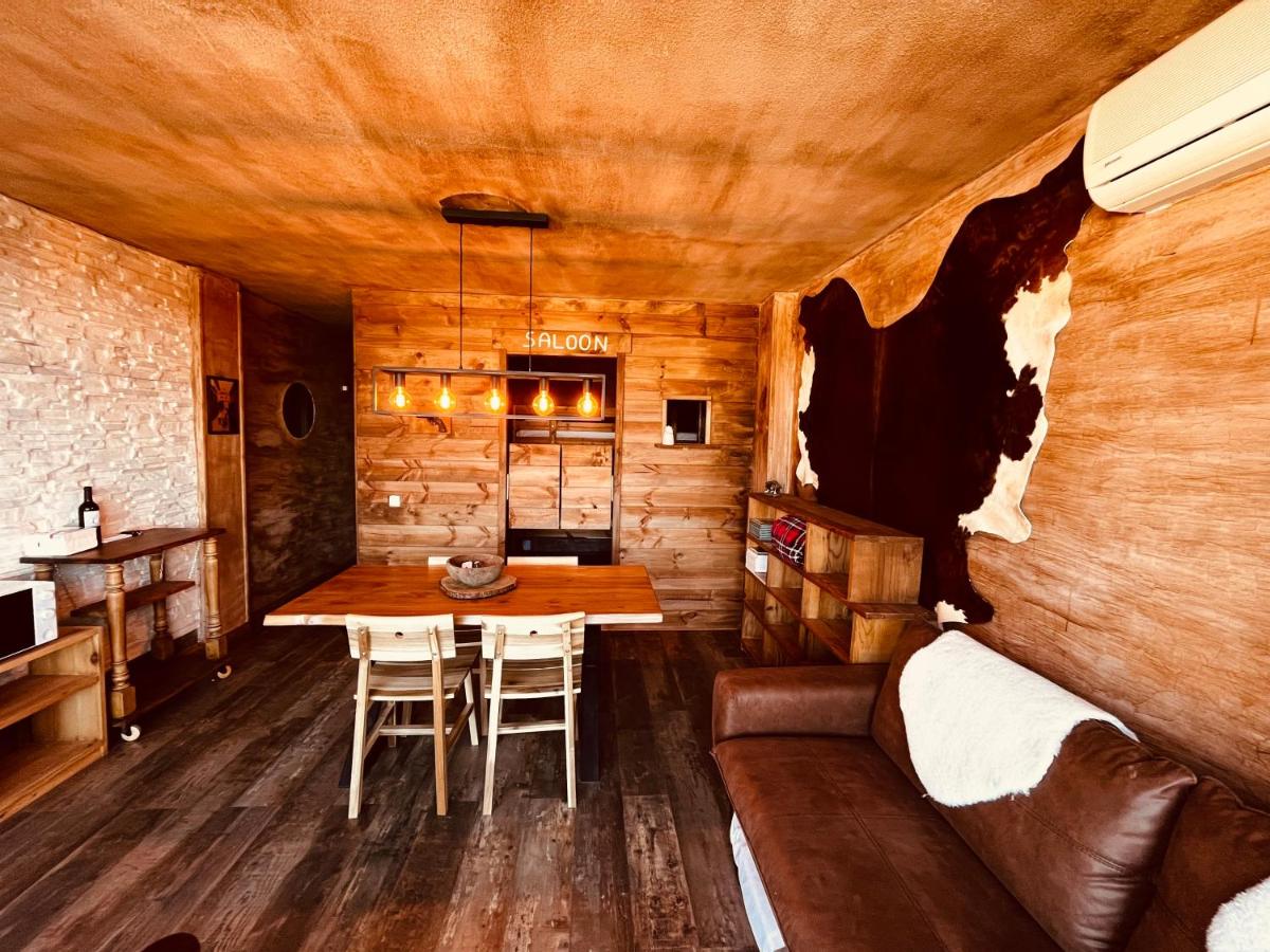 Western Apartments Sierra de Madrid - Housity