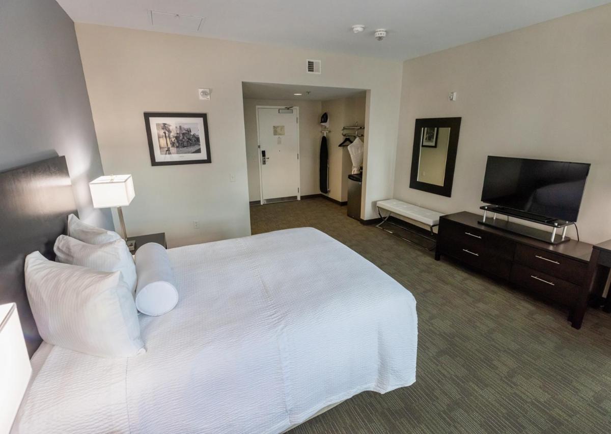 Kellogg Conference Hotel Capitol Hill at Gallaudet University - Housity