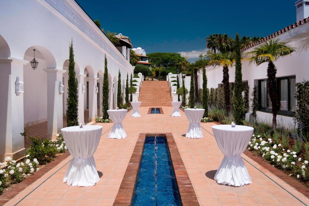 Piscina en o cerca de The Westin La Quinta Golf Resort & Spa, Benahavis, Marbella