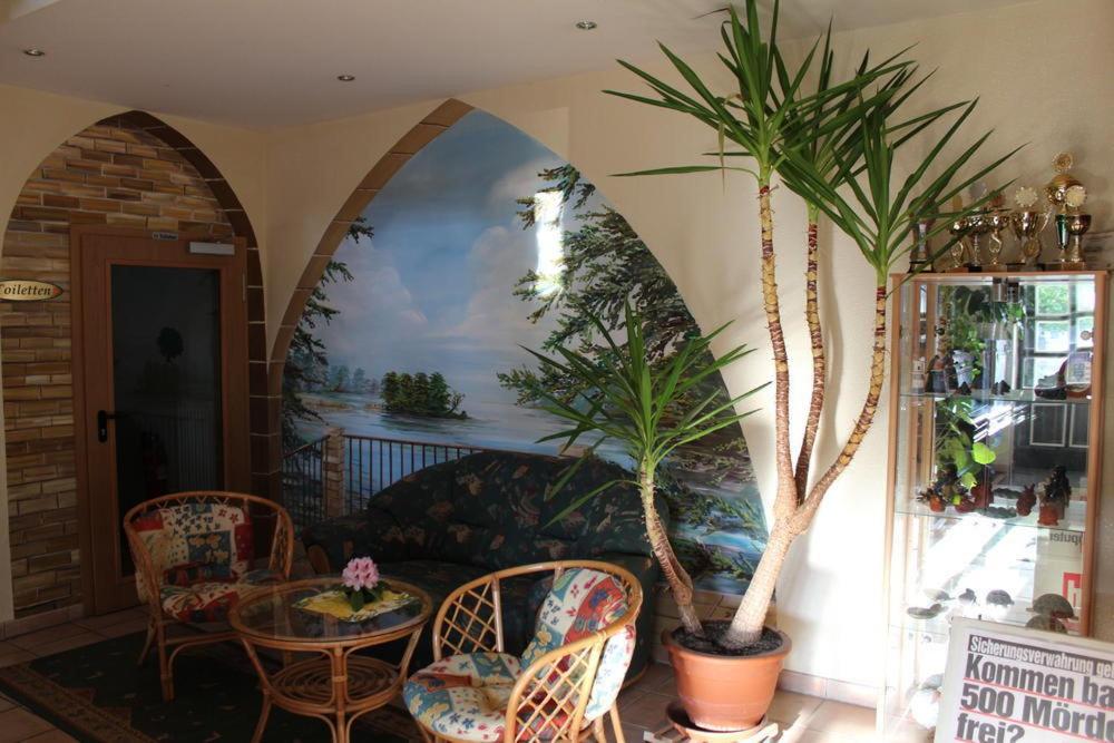 Müritz Landhotel Grüner Baum - Housity