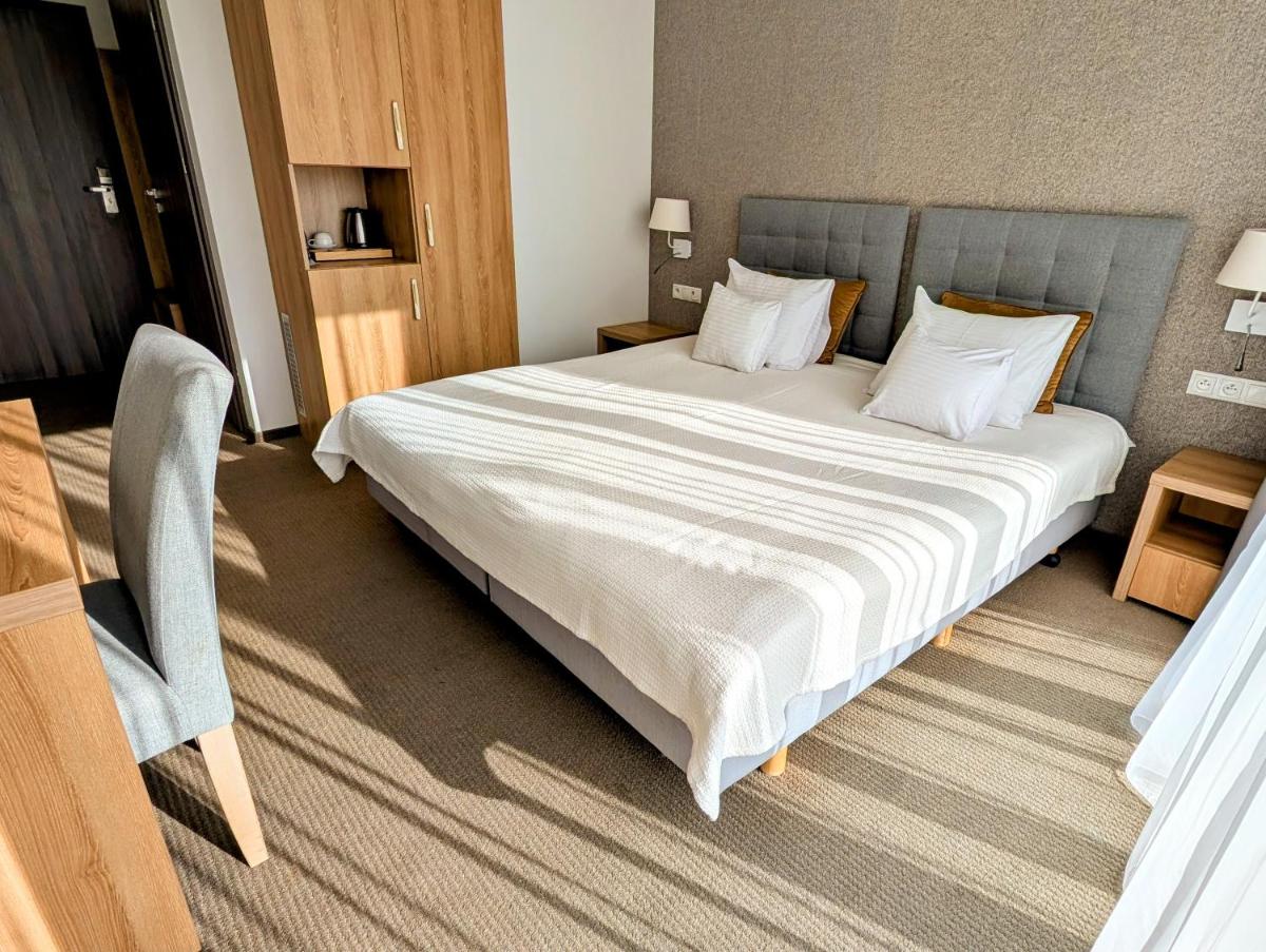Hotel Arkadia Jelcz-Laskowice - Housity