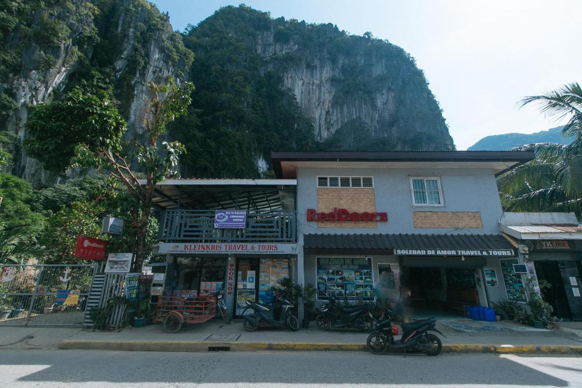 RedDoorz at Bunakidz Lodge El Nido Palawan - Housity