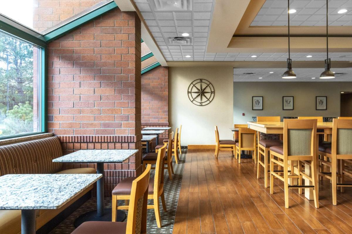 Hampton Inn Kalispell - Housity