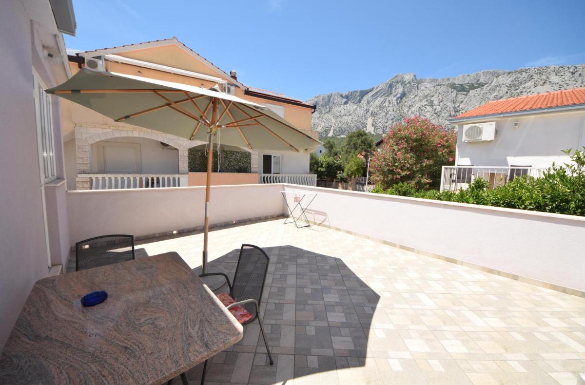 Apartments Jakov - Housity