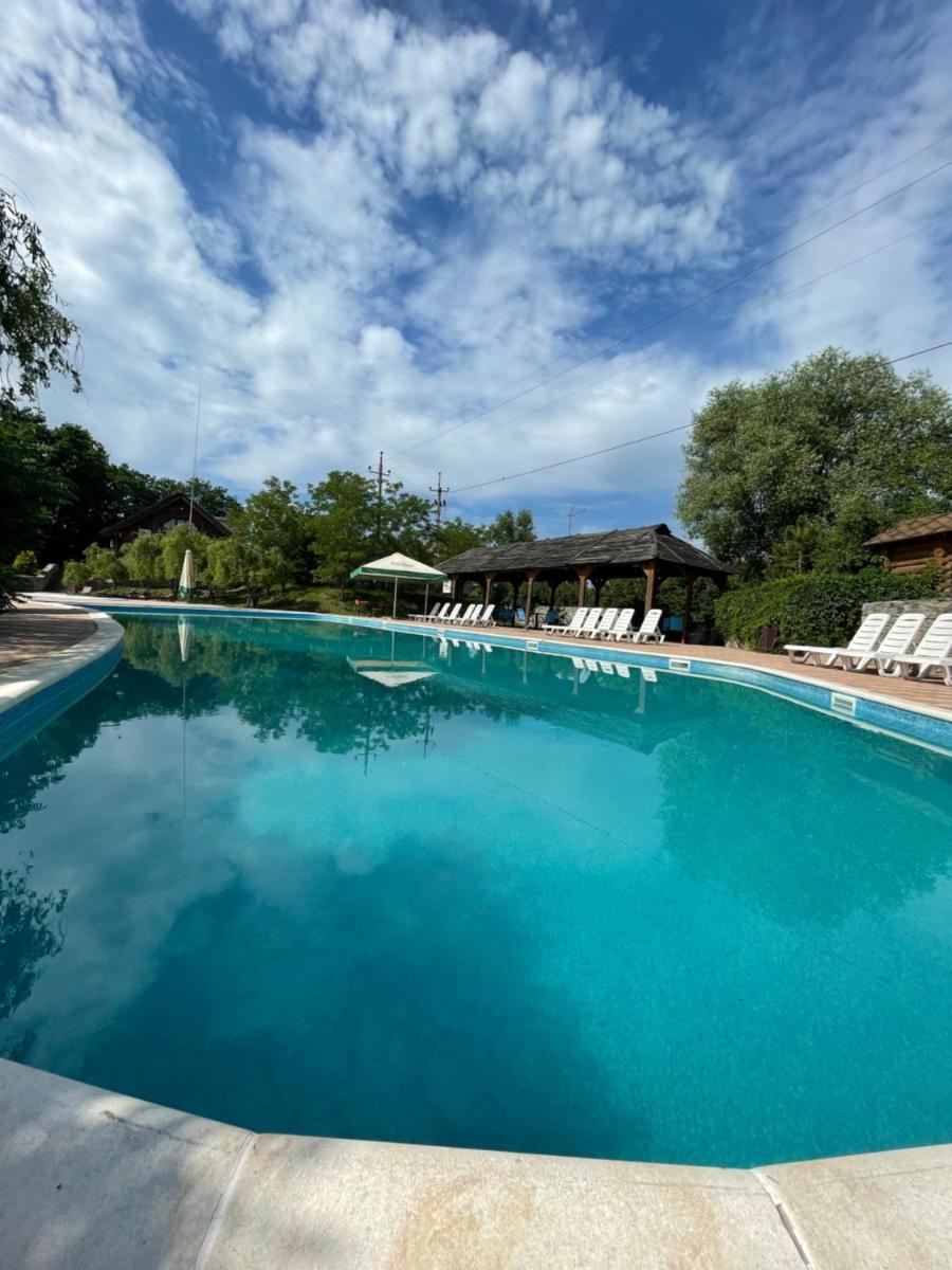 Raduta Hotel & Restaurant Complex - Housity