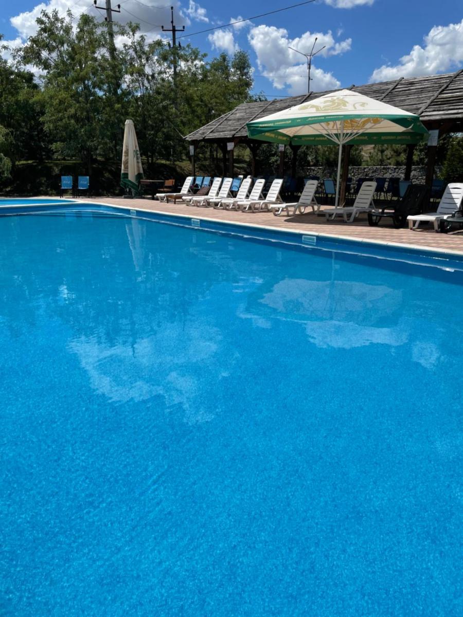 Raduta Hotel & Restaurant Complex - Housity