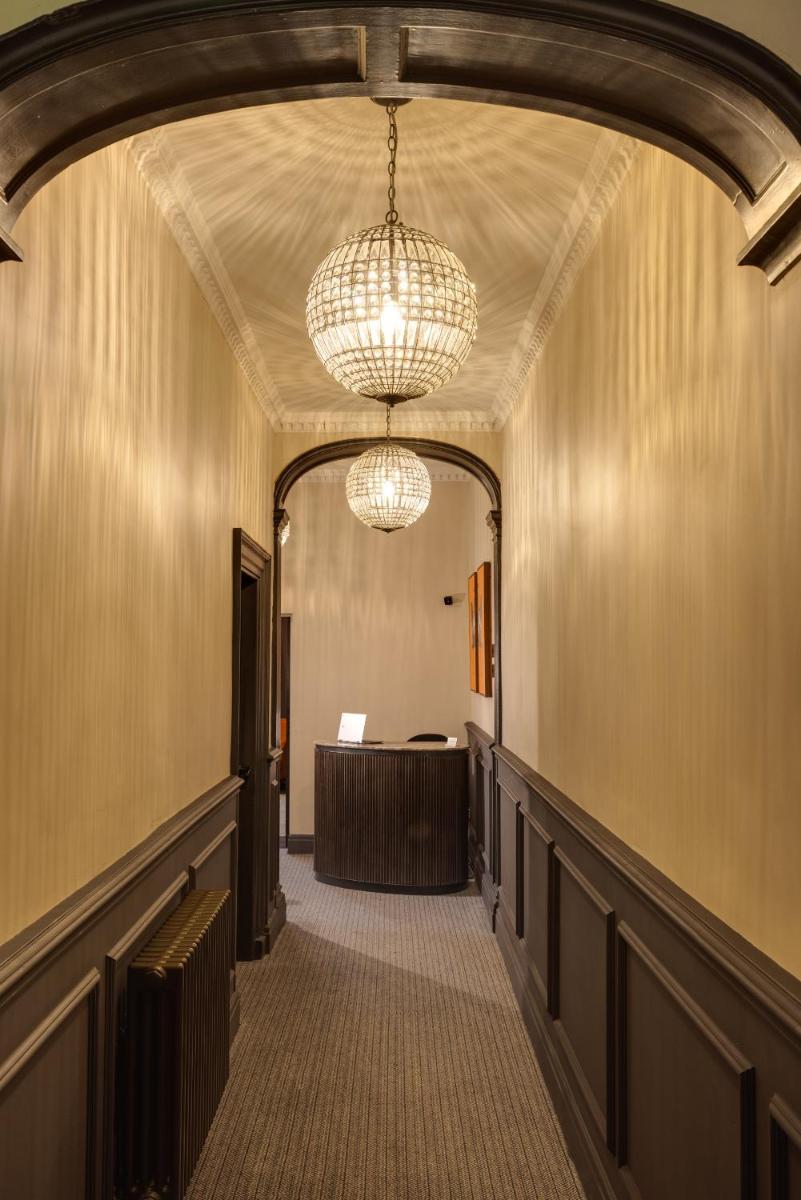 The Seven Chester - Housity