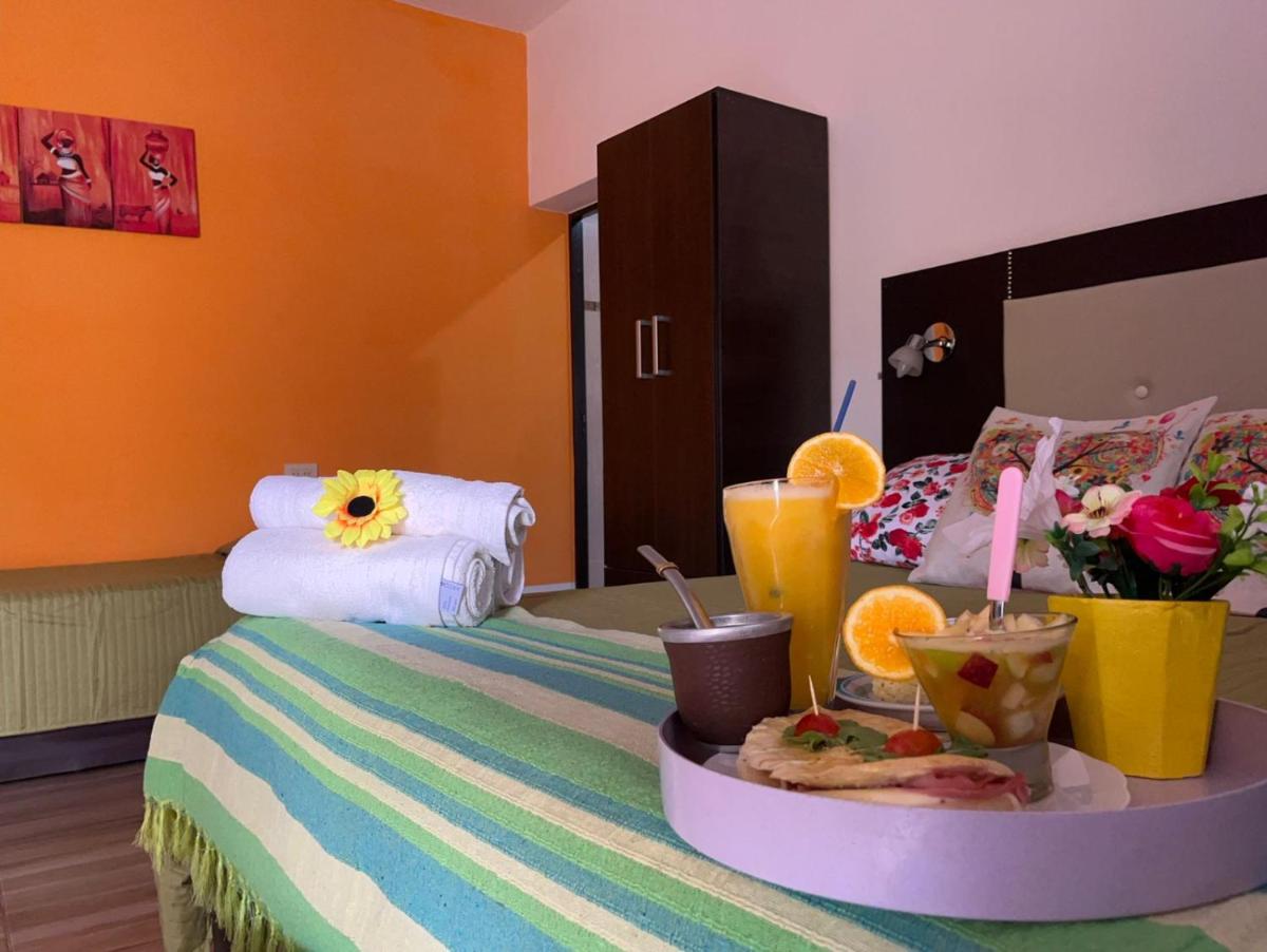 Hostal Sisabel - Housity