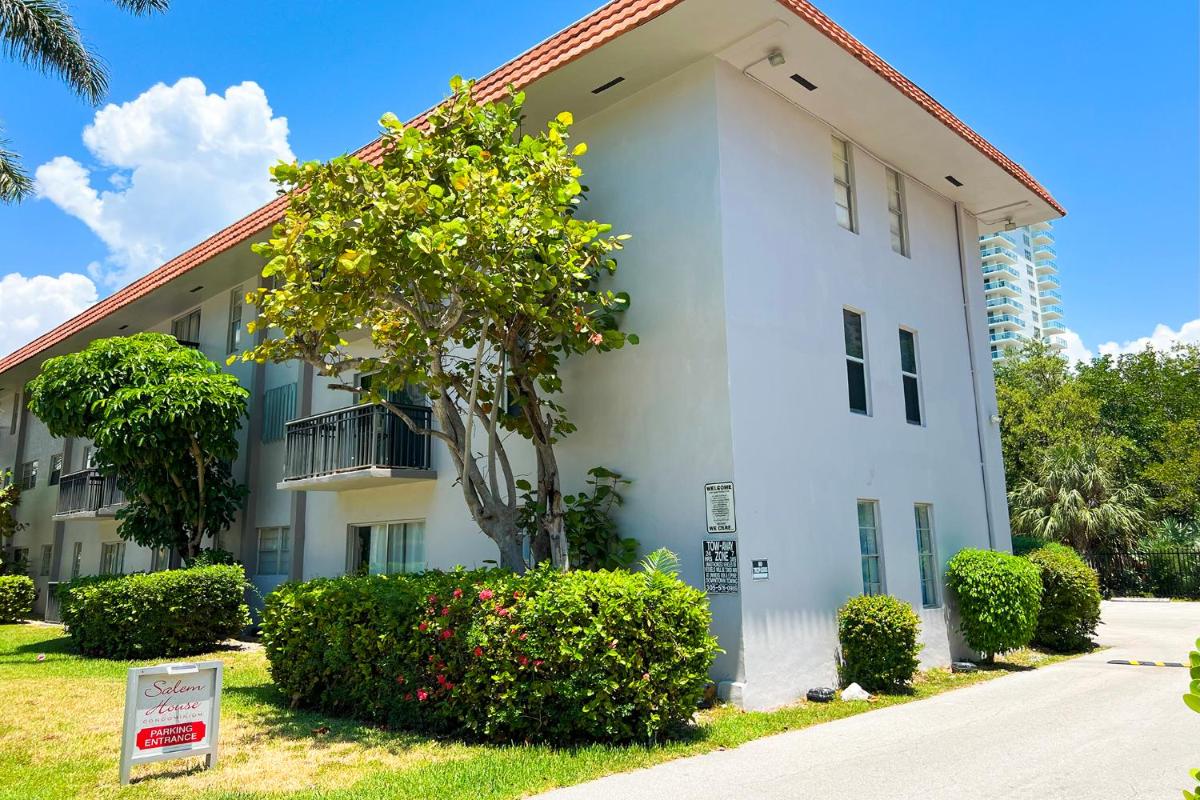 Sunny Isles Apartments by MiaRentals - Housity