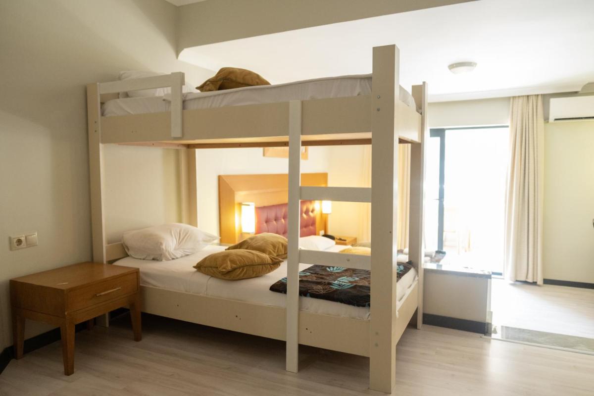 The Nora Hotels Family Club - Housity