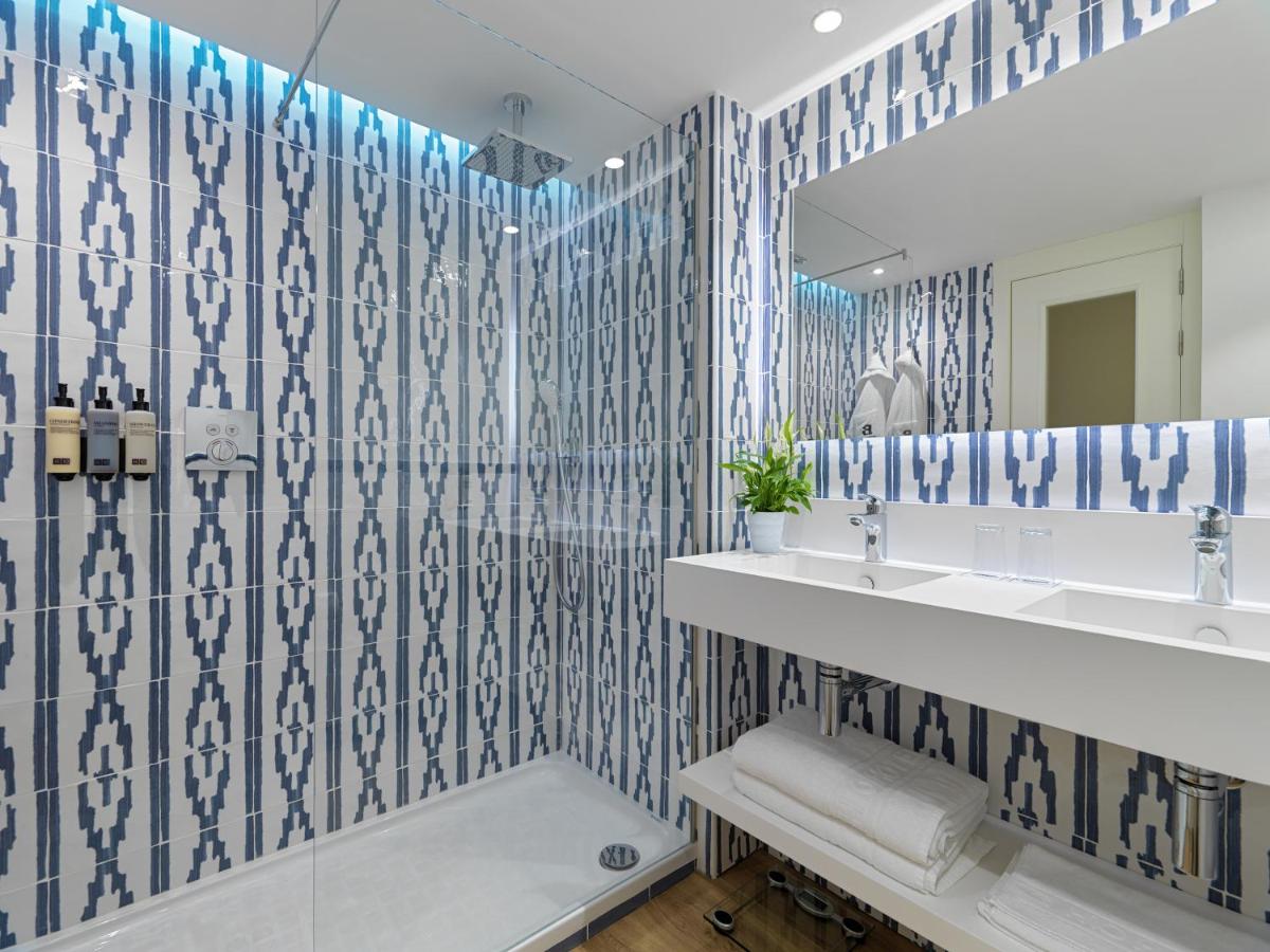 Un baño de Boutique Hotel H10 Blue Mar - Adults Only
